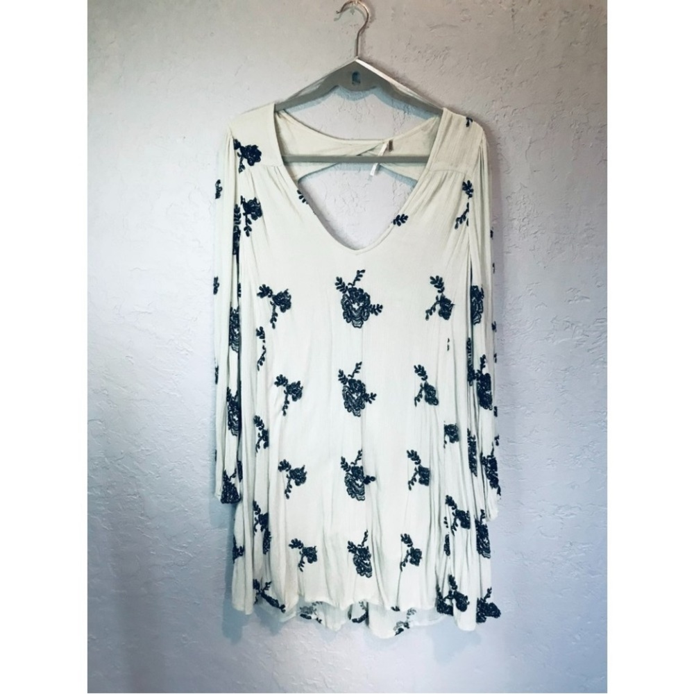 Free People - Picture 7 of 7